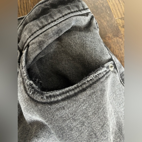 Abercrombie & Fitch The Ankle Straight Ultra High Rise Jeans - Picture 5 of 7